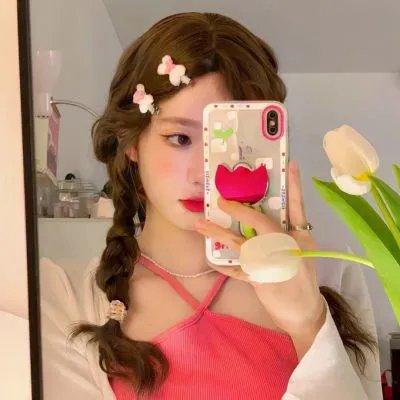 纸板屋女孩